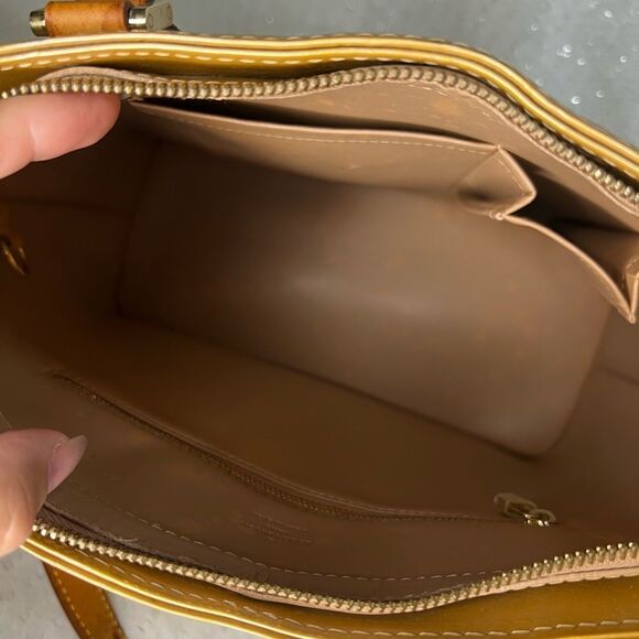 AUTH LOUIS VUITTON VERNIS BAG- tan/beige - Picture 14 of 15